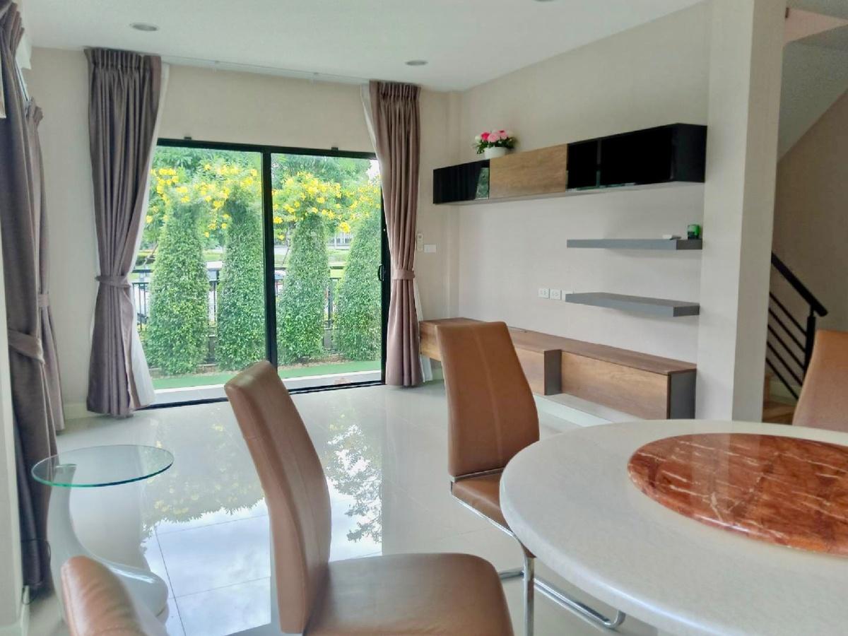 รูป ให้เช่า บ้านเดี่ยว ไลฟ์ บางกอก บลูเลอวาร์ด รามอินทรา 65 | แปลงหน้าสวน ใกล้รถไฟฟ้าสายสีชมพู วัชรพล - คู้บอน | พร้อมอยู่ - รูปที่ 7/30