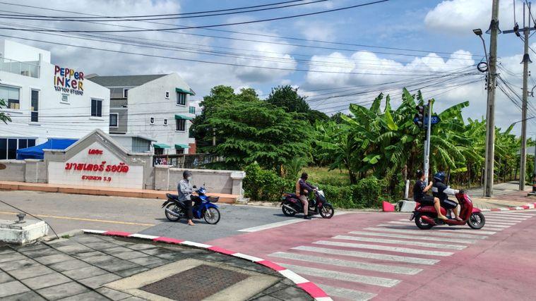 รูป 🏡 ขายที่ดินพร้อมถนนส่วนตัว หน้ากว้าง 8–10 เมตร‼️ ทำเลทองเฉลิมพระเกียรติ ร.9 ซ.53 ใกล้พัฒนาการ เพียง 100 ม. จากถนนใหญ่ - รูปที่ 3/8