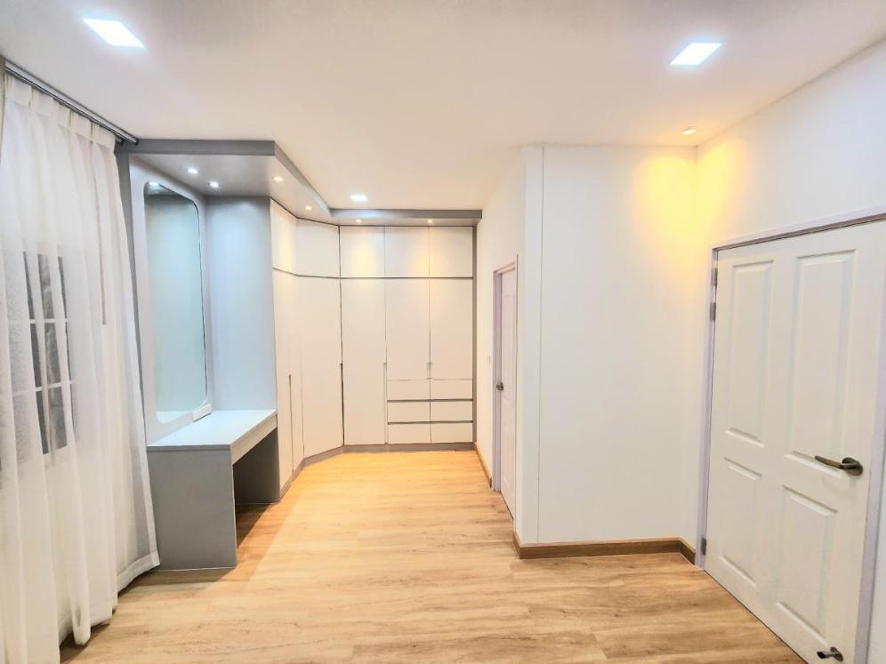 picture 🏡#PT2410_202 🏡𝗙𝗼𝗿 𝗥𝗲𝗻𝘁 6️⃣8️⃣k.🔥🔥 #Near BTS Sukhumvit Line ✨#Available for viewing. Project: Golden Neo Sukhumvit Lasalle - 7/14