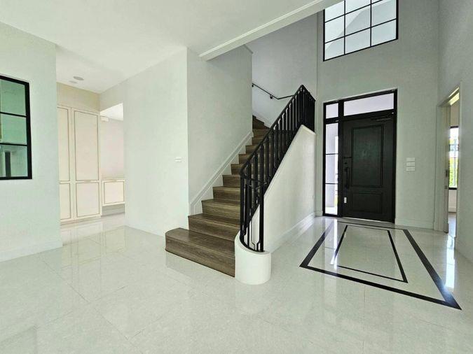 picture 🏡#PN2404_163🏡𝗙𝗼𝗿 𝗥𝗲𝗻𝘁 1️⃣9️⃣0️⃣k.🔥🔥 #Near BTS Bang Khun Non ✨#Available and ready to view Single house project: Nantawan Pinklao Kanchana - 11/20