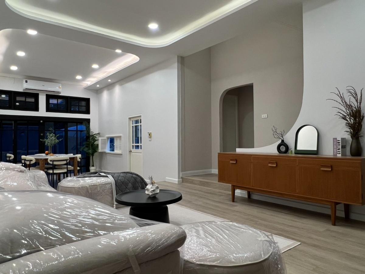 picture Newly renovated! 5bed 4bath 260sqm. 2parking. Line id: @pfagent - 3/16