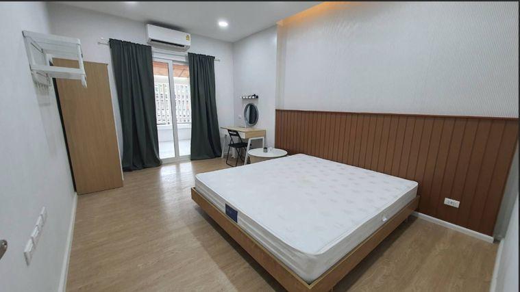 รูป ทาวโฮม รัชดา18. 3นอน 2น้ำ 150ตรม. จดบริษัทได้ Line id: @pfagent - รูปที่ 11/19