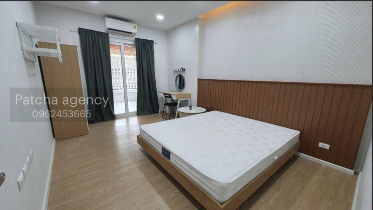รูป ทาวโฮม รัชดา18. 3นอน 2น้ำ 150ตรม. จดบริษัทได้ Line id: @pfagent - รูปที่ 11/19