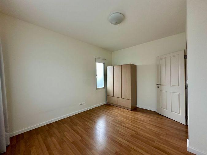 picture 3 storeys, corner unit with side garden Townhouse in Town Avenue Time Tha Kham 16, Samae Dam, Bang Khun Thian - 13/18