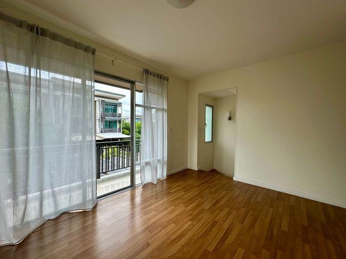 picture 3 storeys, corner unit with side garden Townhouse in Town Avenue Time Tha Kham 16, Samae Dam, Bang Khun Thian - 9/18