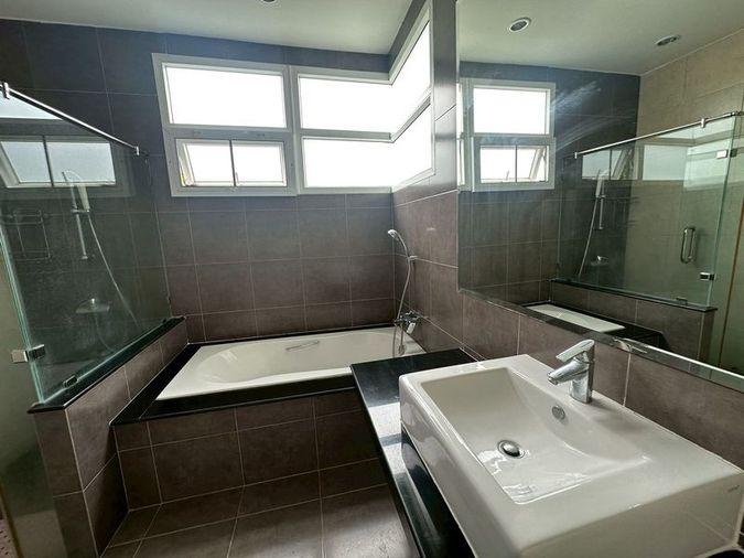 picture 2-storey detached house for rent in a community area, The Boulevard Sriracha, Chonburi project - 15/18