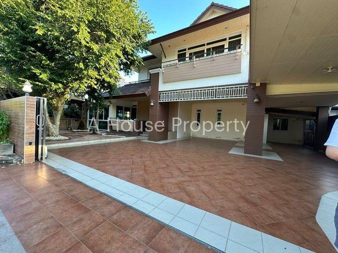 picture Large luxury house for rent, The Boulevard Sriracha, Chonburi project - 1/18