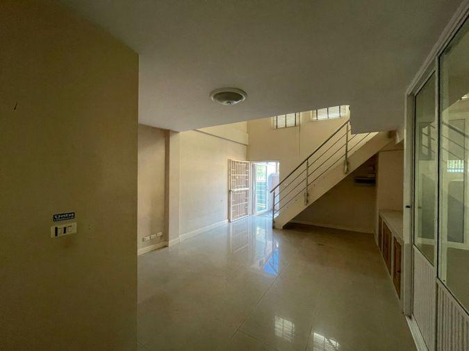 รูป AI 0103 : หมู่บ้านเมอริท เพลส ลาดพร้าว - รูปที่ 10/31