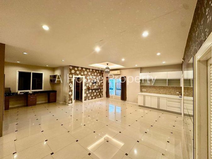 picture Large luxury house for rent, The Boulevard Sriracha, Chonburi project - 3/18