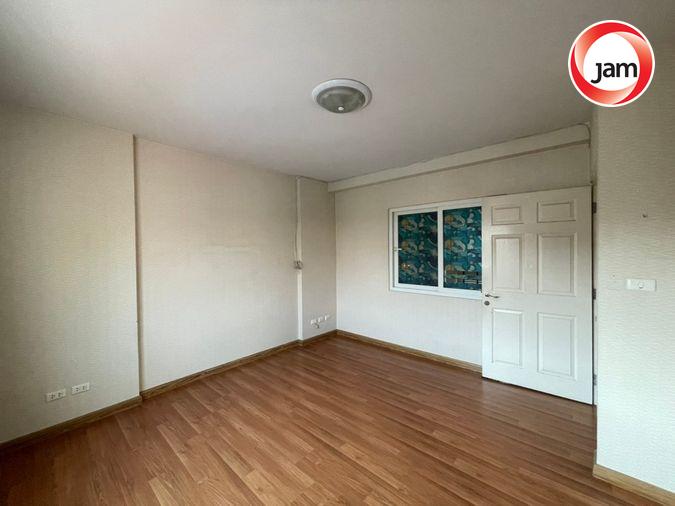 รูป AI 0103 : หมู่บ้านเมอริท เพลส ลาดพร้าว - รูปที่ 22/31