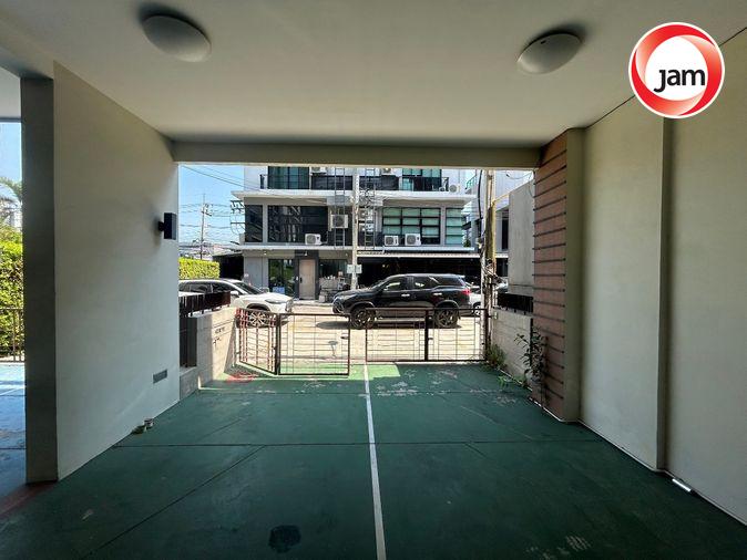 รูป BB 8686 : พรีเมี่ยมเพลส (เอกมัย-รามอินทรา 2) - รูปที่ 4/67