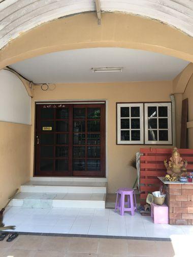 รูป ให้เช่าทาวน์เฮ้าส์ 3 ชั้น 4 ห้องนอน ลาดพร้าว 29 พร้อมอยู่ - รูปที่ 4/10