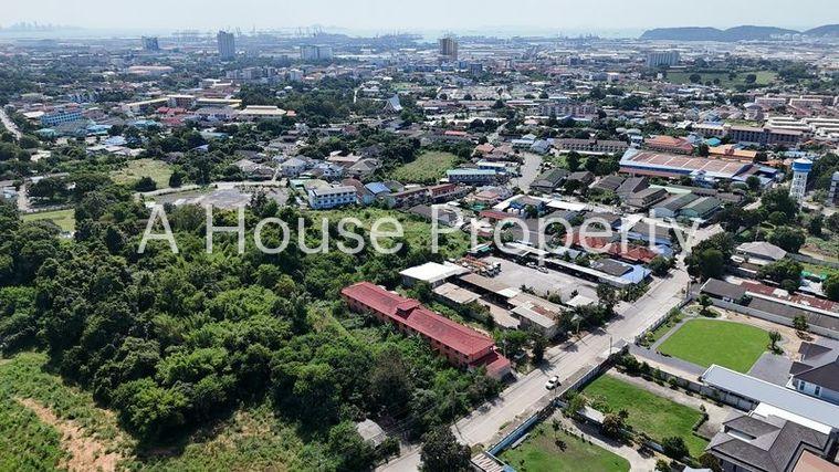 picture Cheap dormitory for sale near Laem Chabang Industrial Estate, Sriracha, Chonburi - 4/18