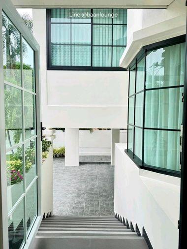 รูป ทำเลดี ใกล้พัทยาเหนือ บ้านพร้อมสระว่ายน้ำ รีโนเวทใหม่ทั้งหลัง ขายบ้าน หนองใหญ่ พัทยา - รูปที่ 35/40