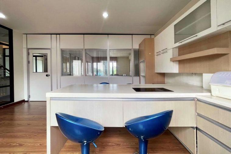 picture Baan Klang Krung Office For sale - 13/22