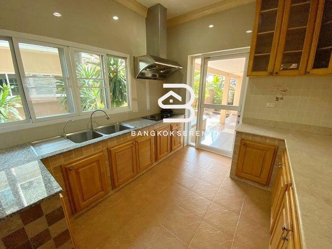 picture Luxury house for rent with private pool at Prukpirom Regent Sukhumvit - 15/32