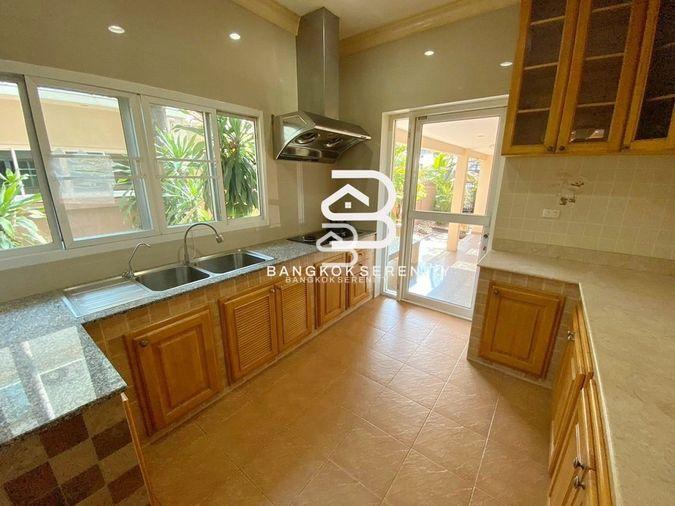 picture Luxury house for rent with private pool at Prukpirom Regent Sukhumvit - 15/32