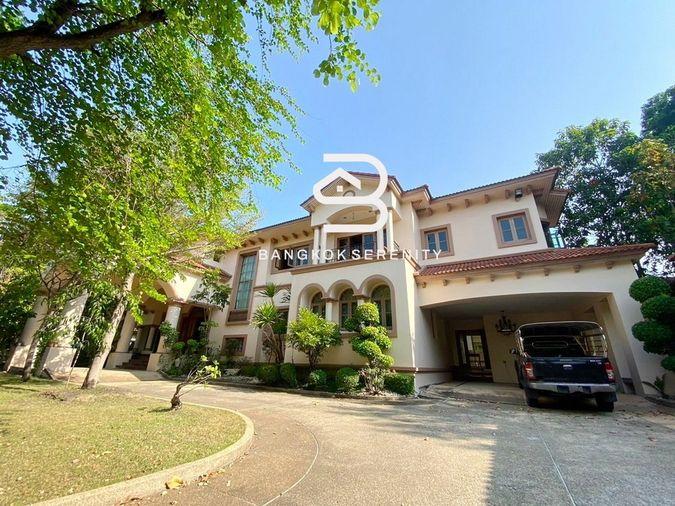 picture Luxury house for rent with private pool at Prukpirom Regent Sukhumvit - 1/32