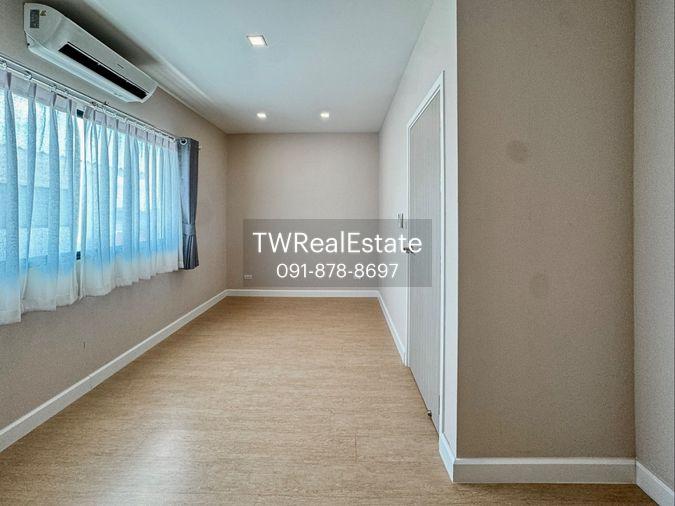 รูป ขายด่วน ทาวน์โฮม 3 ชั้น สไตล์ Modern ต่อเติมเต็มพื้นที่ เหมือนบ้านมือหนึ่ง | ฟังก์ชันใหญ่ 4 ห้องนอน ทำเลทอง ใกล้ทางด่วน - รูปที่ 23/28