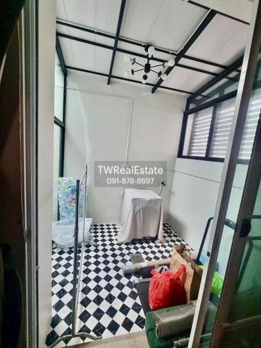 รูป ขายด่วน ทาวน์โฮม 3 ชั้น หลังมุม Baan Klang Muang ลาดพร้าว 101 | ต่อเติมเต็มหลัง พร้อมอยู่ | ทำเลทองเชื่อมหลายเส้นทาง - รูปที่ 12/16
