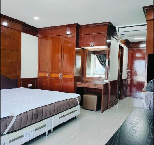 picture Sukhumvit Suites. Studio 28sqm. Line id: @pfagent - 5/7