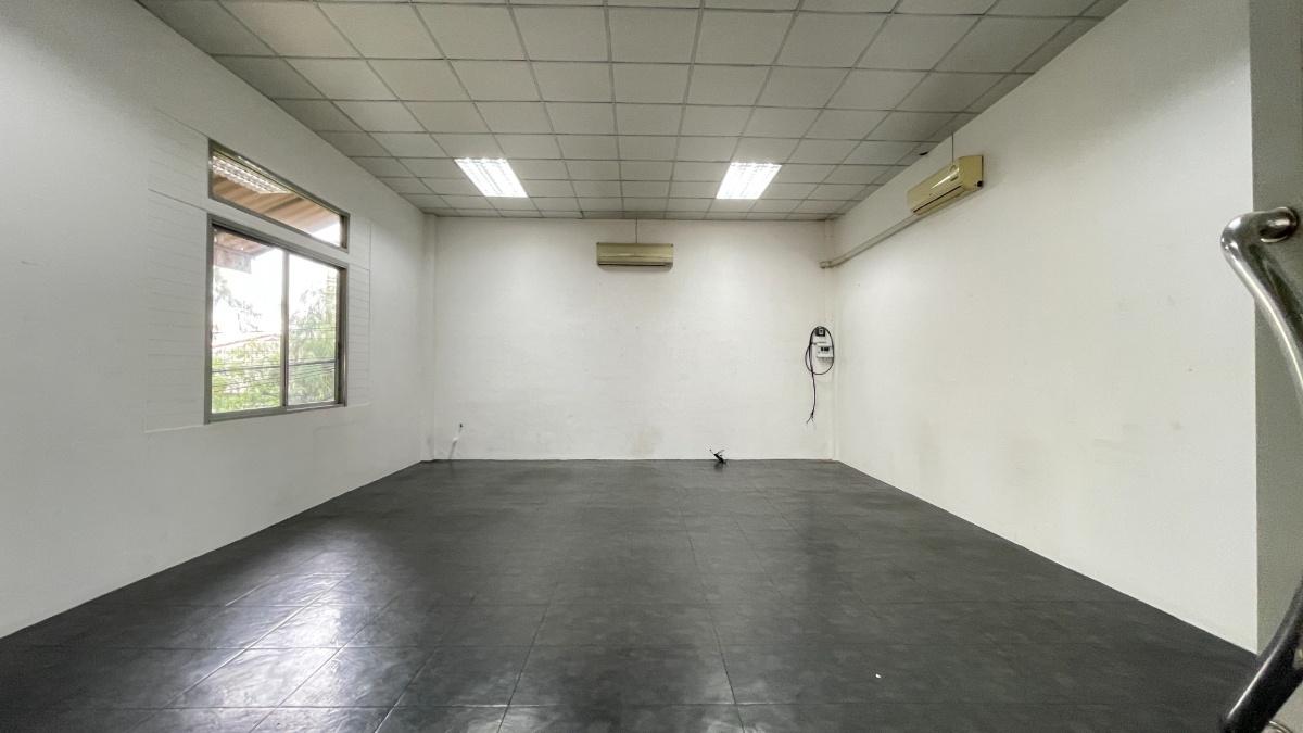 รูป พื้นที่ค้าปลีกให้เช่า ที่ ไอเพลส บิซิเนส พาร์ค แหลมฉบัง ใกล้กับท่าเรือแหลมฉบัง ขนาด 48 ตร.ม. ราคา 30,500 บาทต่อเดือน - รูปที่ 7/34
