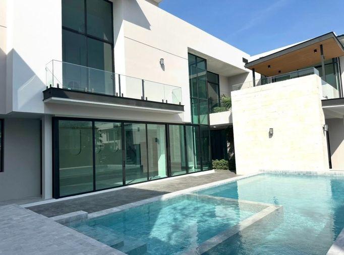 รูป Stunning Luxury Villa For Sale เดอะ มาสเตอร์ เอกมัย - รามอินทรา ตกแต่งพร้อมอยู่เฟอร์นิเจอร์บิวอินทั้งหลังวัสดุคุณภาพดี MD-25085386 - รูปที่ 1/16