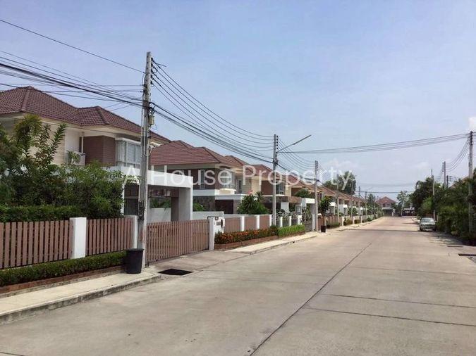 รูป ขายบ้านเดี่ยว 2 ชั้น โครงการ บ้านกลางสวน ตะเคียนเตี้ย บางละมุง ชลบุรี - รูปที่ 16/16