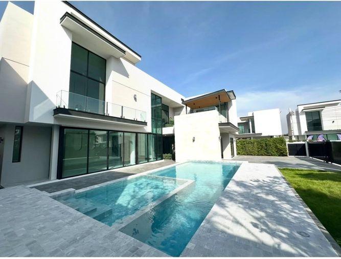 รูป Stunning Luxury Villa For Sale เดอะ มาสเตอร์ เอกมัย - รามอินทรา ตกแต่งพร้อมอยู่เฟอร์นิเจอร์บิวอินทั้งหลังวัสดุคุณภาพดี MD-25085386 - รูปที่ 2/16