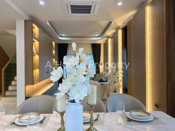 รูป ขายบ้านสวยพัทยา สุดหรู ดีไซน์ทันสมัย ทำเลดี ใกล้หาดจอมเทียน - รูปที่ 11/19