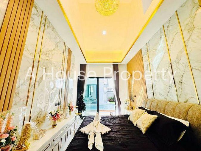 picture Pattaya pool villa for sale, Modern Luxury style, near Map Prachan Reservoir - 9/20