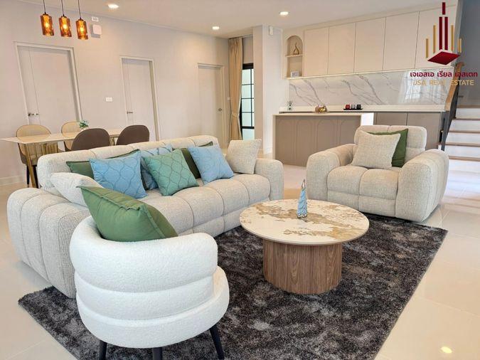 picture ✨ For Rent: Centro Bangna✨  💰 Only 100,000 THB/month - 2/9