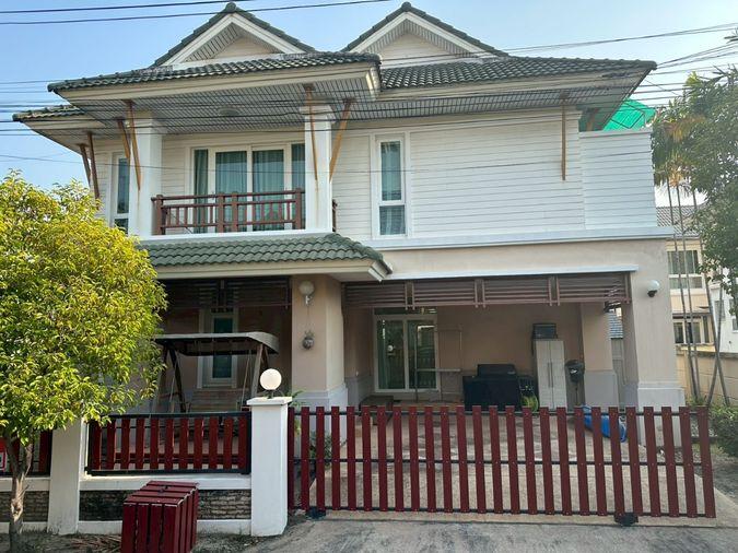 รูป บ้านที่อบอวลด้วยความอบอุ่น…และความหรูหราในทุกมุม  : หมู่บ้านคาซาลูน่า 3 ห้องนอน 4 ห้องน้ำ พื้นที่ดิน 79 ตรว. - รูปที่ 1/26