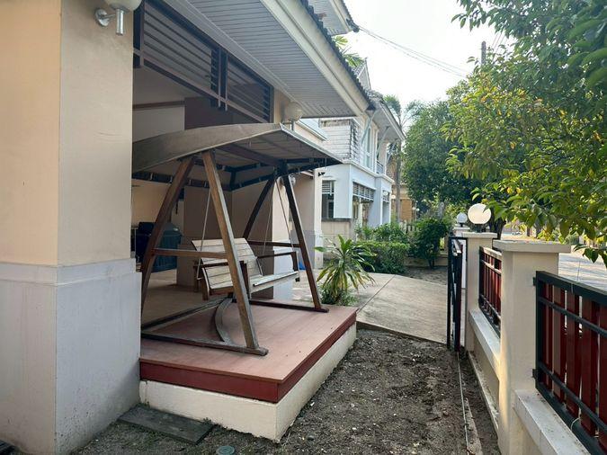 รูป บ้านที่อบอวลด้วยความอบอุ่น…และความหรูหราในทุกมุม  : หมู่บ้านคาซาลูน่า 3 ห้องนอน 4 ห้องน้ำ พื้นที่ดิน 79 ตรว. - รูปที่ 4/26
