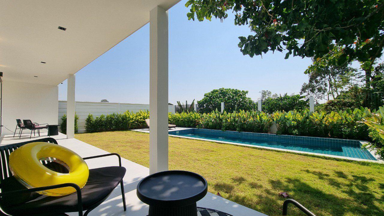 picture Luxury Pool Villa in Mabprachan for Sale - 26/27