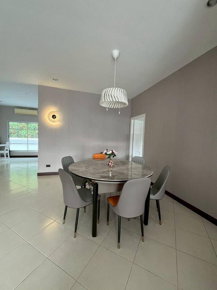 picture Luxury Pool Villa for sale in Pattaya East - 10/12