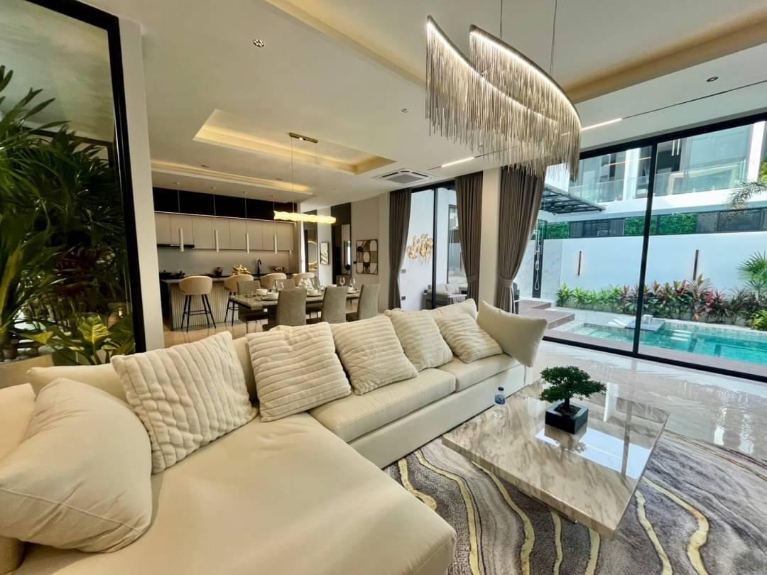 รูป 5 Bedrooms Pool Villa for Sale in South Pattaya - รูปที่ 3/16