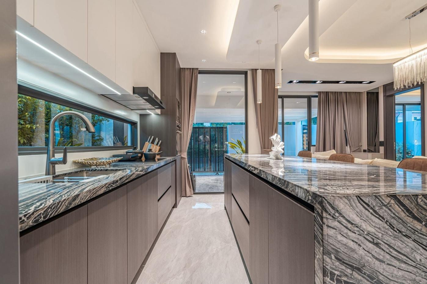 picture 4 Bedrooms Pool Villa in Jomtien for Sale - 7/11