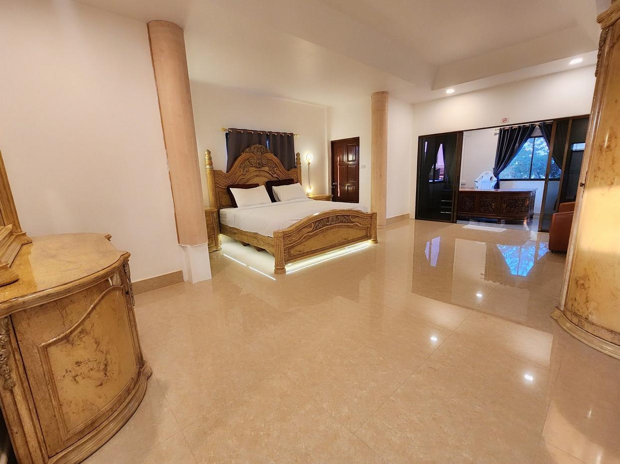 picture 5 Bedrooms Pool Villa for Rent in Jomtien - 5/15