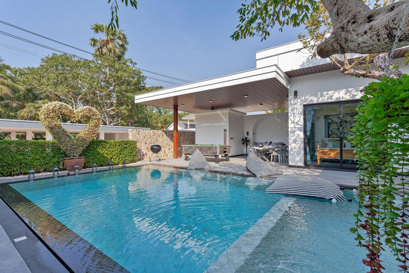 รูป 5 Bedrooms Pool Villa in Huay Yai for Rent - รูปที่ 6/24
