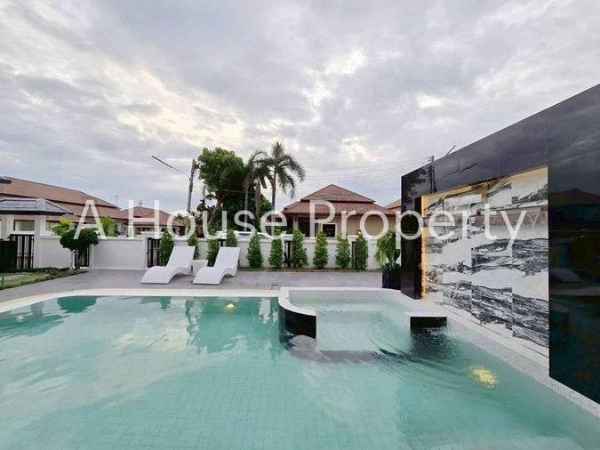 picture Luxury pool villa for rent in Pattaya, Nong Prue, Bang Lamung, Chonburi - 2/11