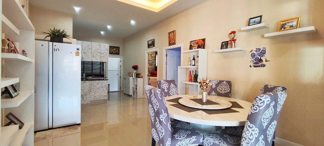 picture 3 Bedrooms Pool Villa in Huay Yai for Sale - 6/24