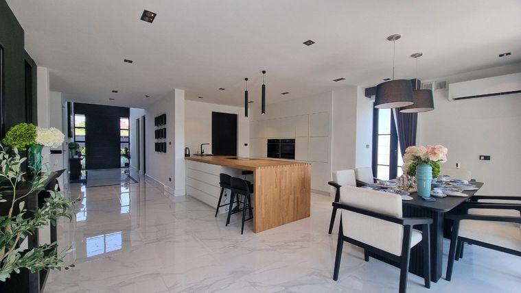 picture Pool Villa in Mabprachan for Rent - 3/25