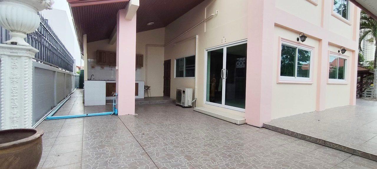 รูป House in Jomtien 7 Beds for Sale - รูปที่ 13/13