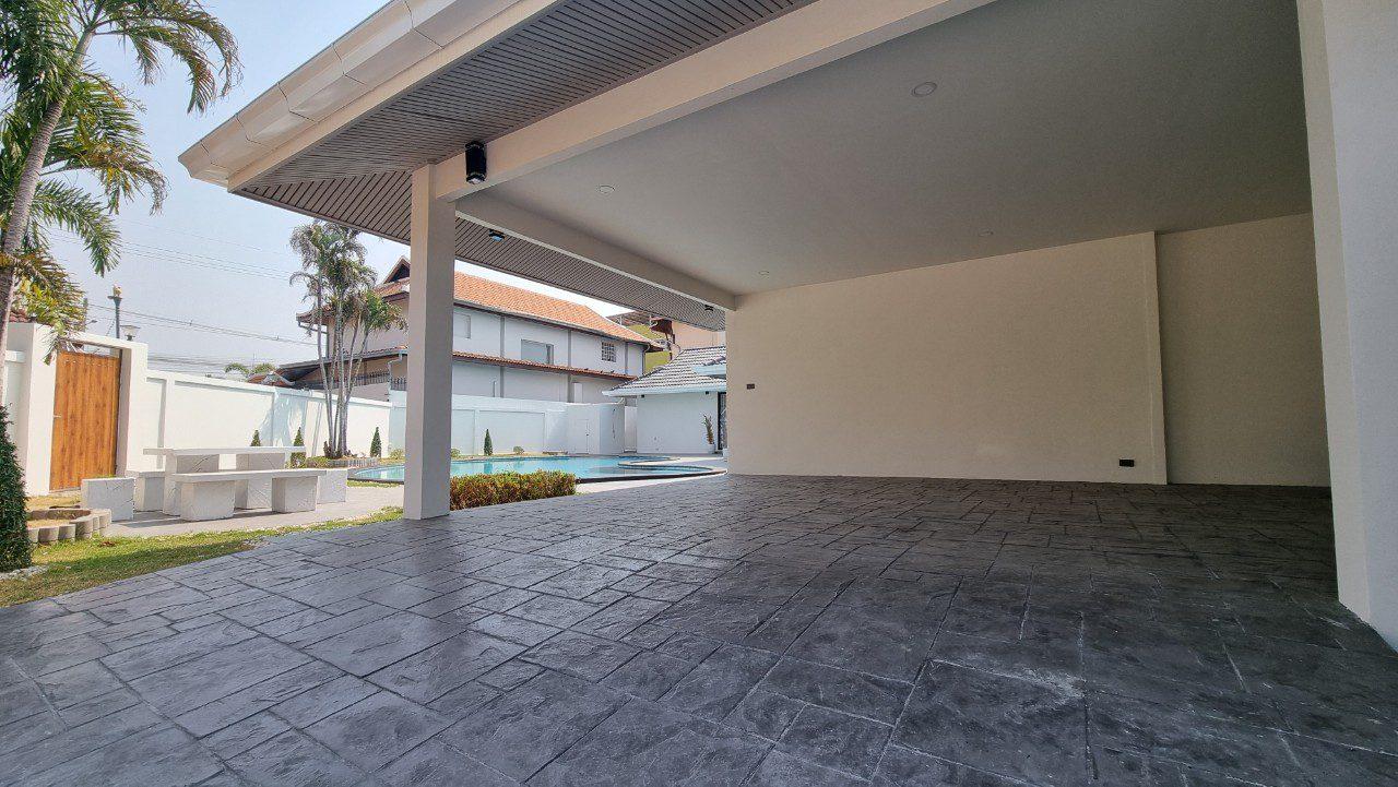 รูป 3 Bedrooms Pool Villa for Sale in Mabprachan - รูปที่ 24/25