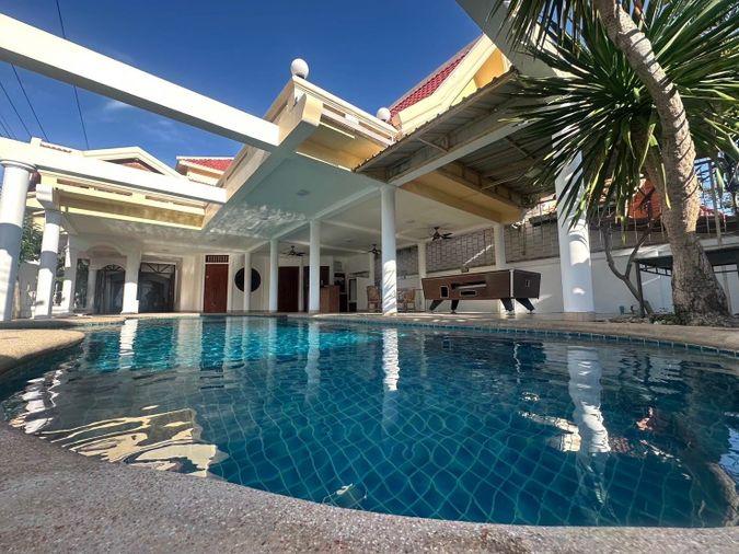 picture 7-Bedroom Pool Villa for Rent in Thappraya - 1/13
