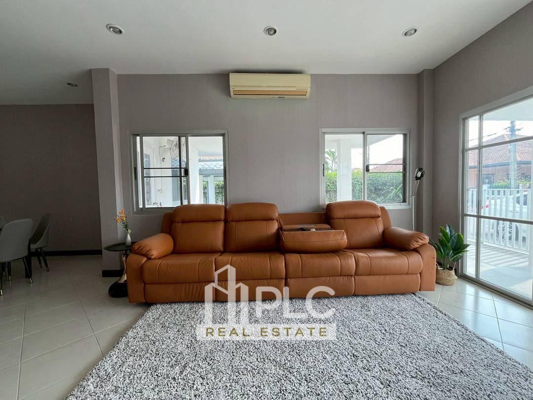 picture Luxury Pool Villa for sale in Pattaya East - 9/12