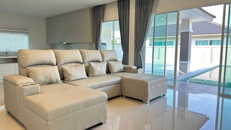 picture 3 Bedrooms Single House in Huay Yai for Sale - 2/8
