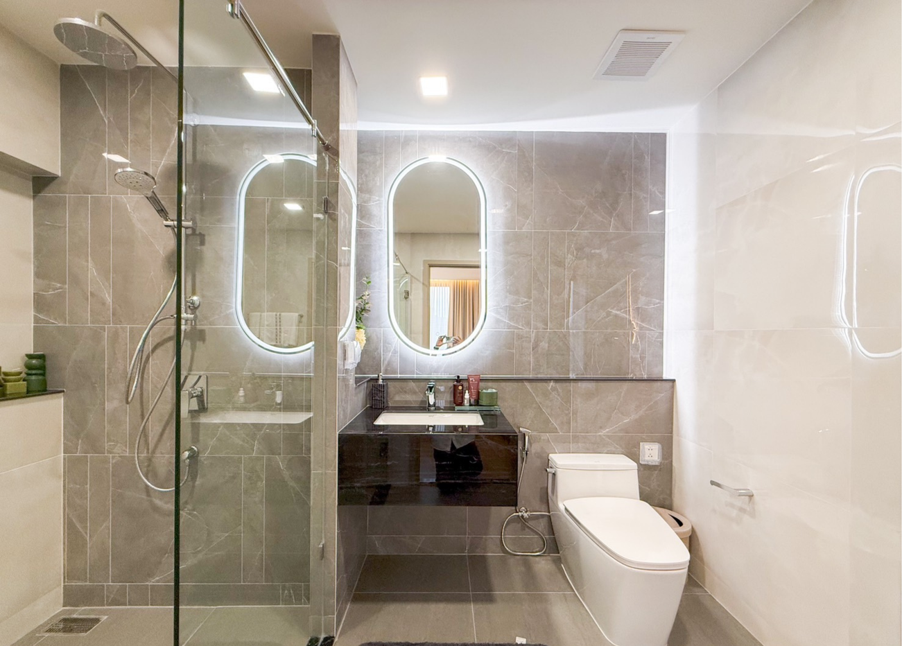 picture Aquarous Jomtien Pattaya 2-Bedroom Executive for Sale - 17/18