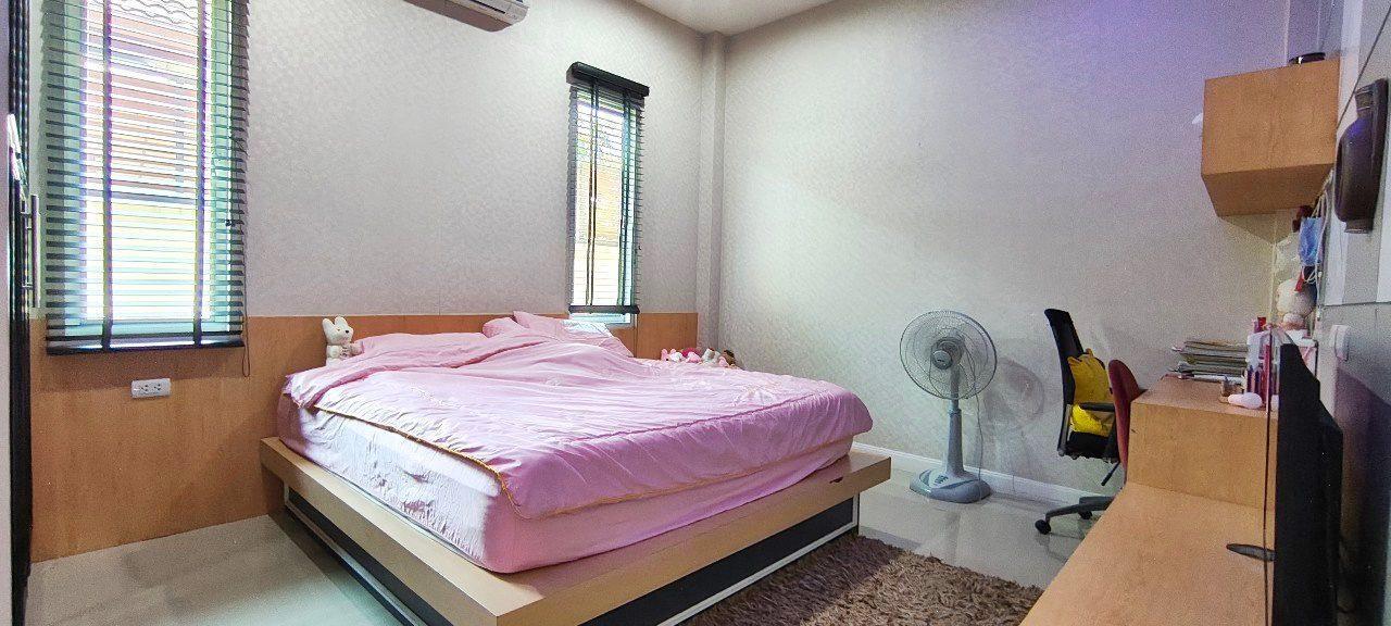 picture 3 Bedrooms Pool Villa in Huay Yai for Sale - 13/24